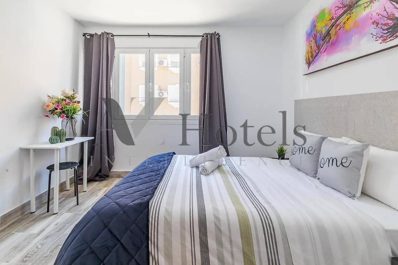 Ayz Silvela - Auto Check-In Property Malaga Spain