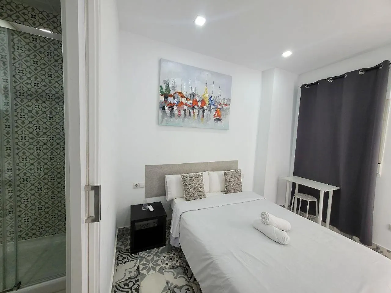 Ayz Silvela - Auto Check-In Property Malaga Spain