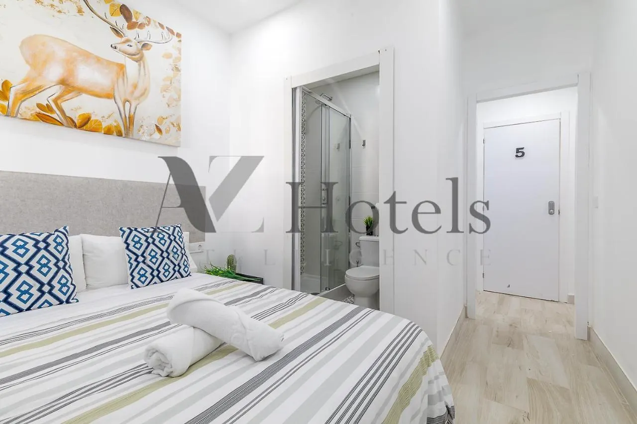 Guest house Ayz Silvela - Auto Check-In Property Malaga Spain