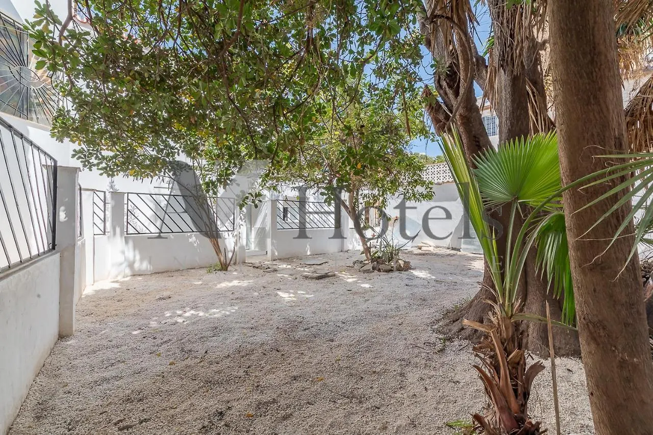 Ayz Silvela - Auto Check-In Property Malaga Guest house