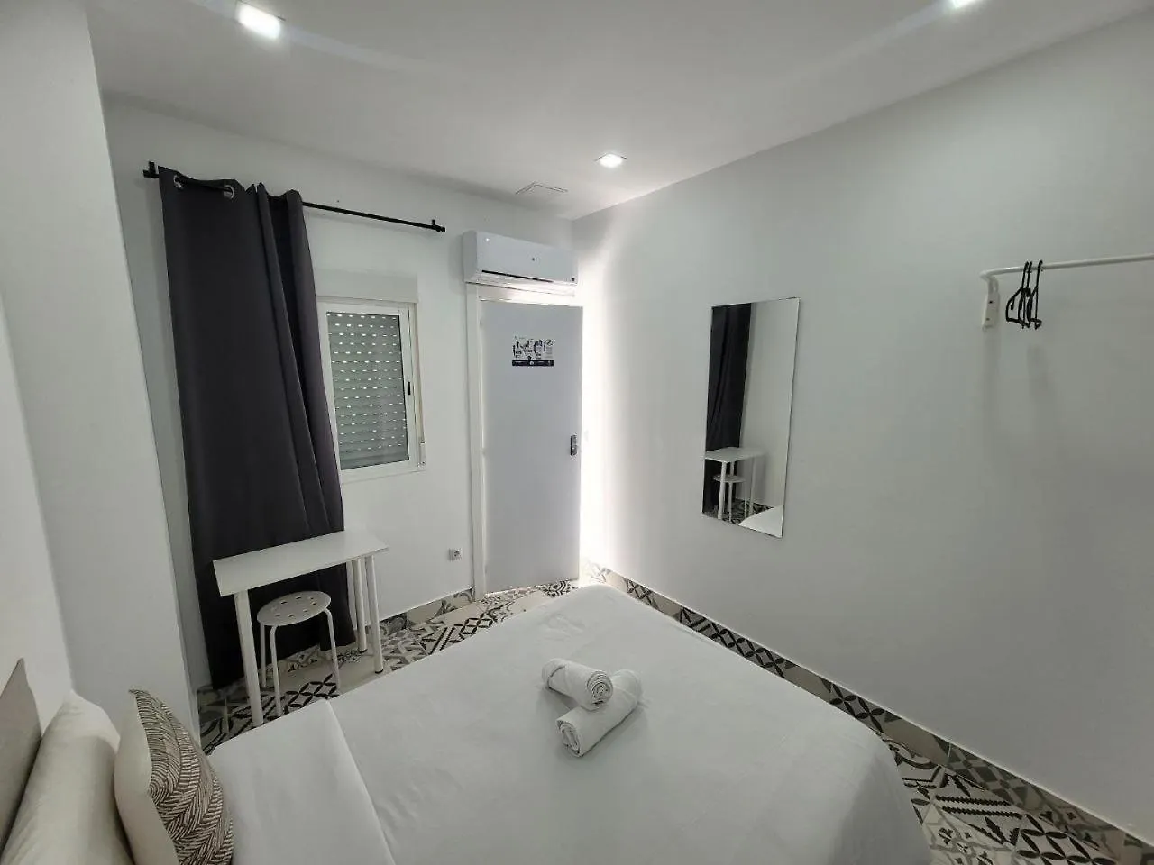 Gasthuis Ayz Silvela - Auto Check-In Property Málaga