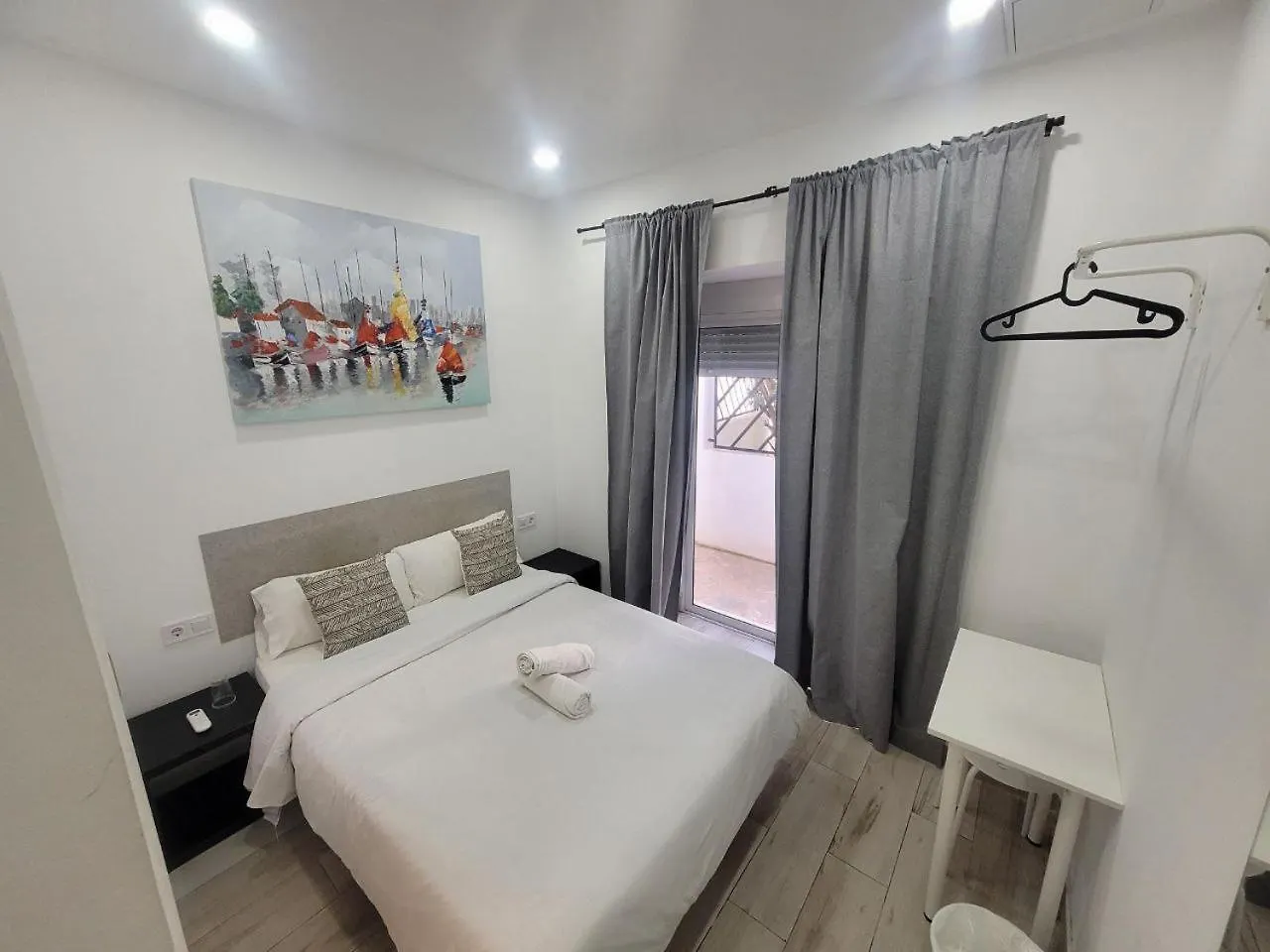 Ayz Silvela - Auto Check-In Property Málaga 0*,  Espanha